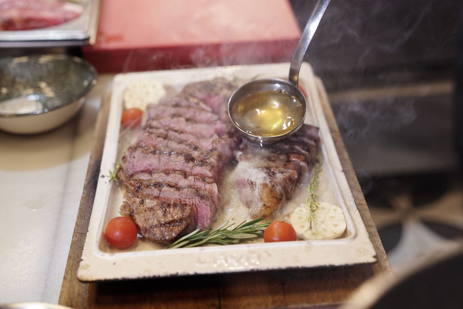 Sliced steak basted with butter (maminha)
